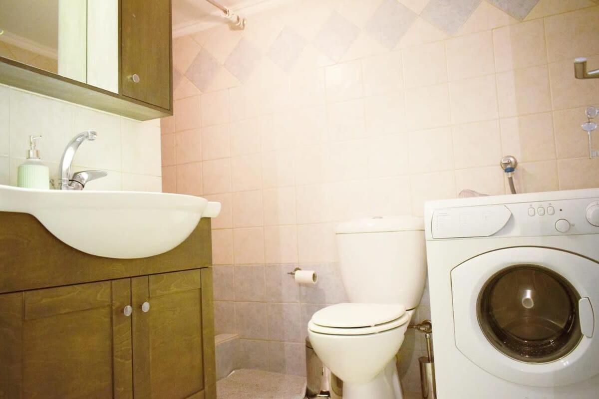 Stylish Apt In The Historic Heart Of The City Афіни Екстер'єр фото