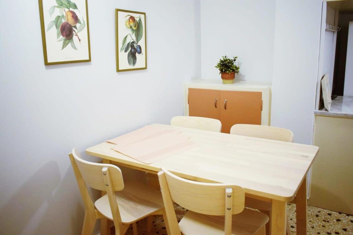 Stylish Apt In The Historic Heart Of The City Афіни Екстер'єр фото