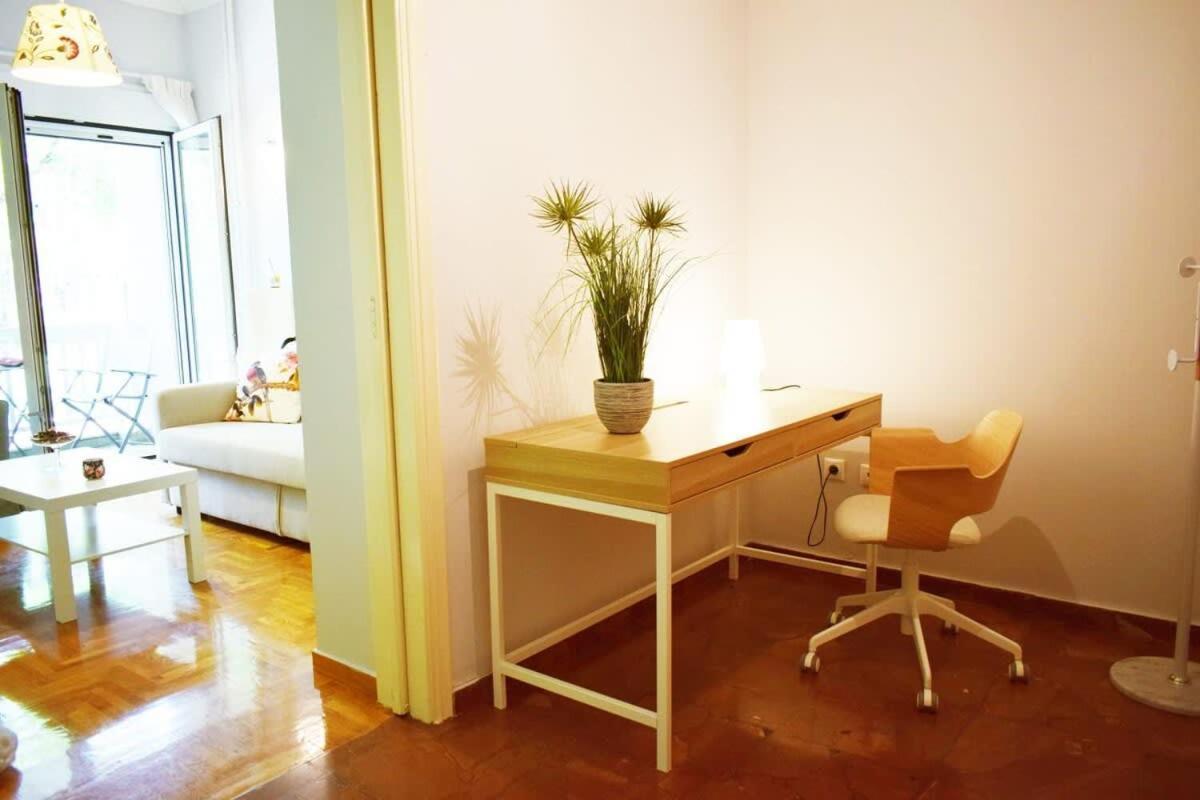 Stylish Apt In The Historic Heart Of The City Афіни Екстер'єр фото